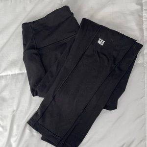 Black VS leggings